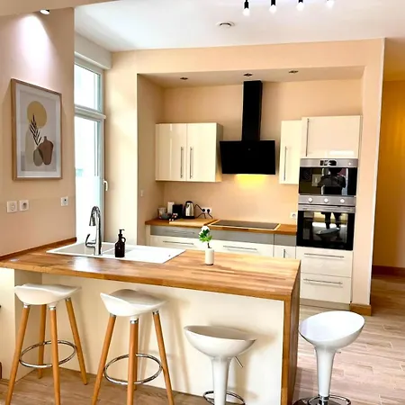 Apartman Stylish Brand New 1 Bedroom In Luxemburg