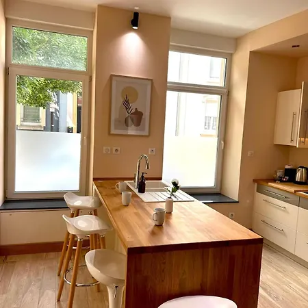 Stylish Brand New 1 Bedroom In