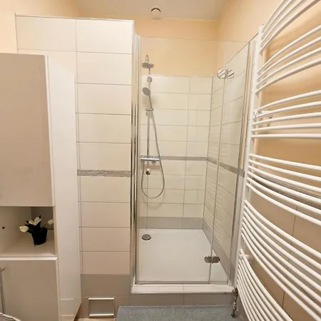 Apartman Stylish Brand New 1 Bedroom In Luxemburg